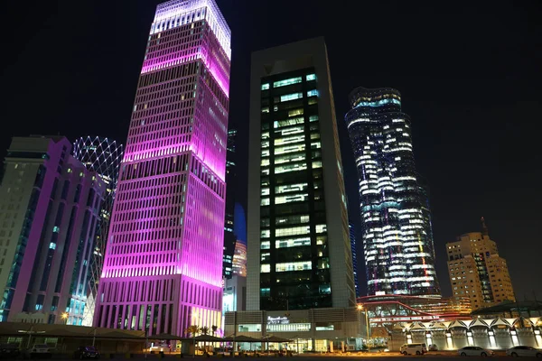 Qatar Doha 2018 Március Éjszakai Világító Épületek Pénzügyi Központjában Doha — Stock Fotó