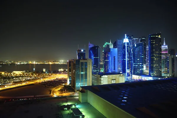 자본과 카타르 웨스트 페르시아 아라비아 중동에서 인구가 도시에서에서 센터의 카타르도 — 스톡 사진