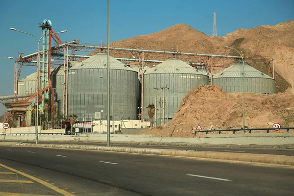 Grande Capacidade Armazenamento Perto Porto Marítimo Aqaba Jordânia Objetos Industriais — Fotografia de Stock