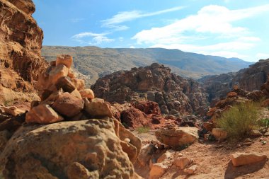 Başlangıçta Raqmu - Ürdün Haşimi Krallığı tarihi ve arkeolojik şehirde olarak Nabateans için bilinen Petra, Petra, dağlarda