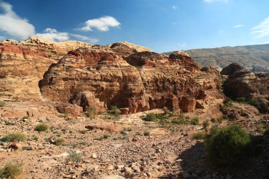 Başlangıçta Raqmu - Ürdün Haşimi Krallığı tarihi ve arkeolojik şehirde olarak Nabateans için bilinen Petra, Petra, dağlarda