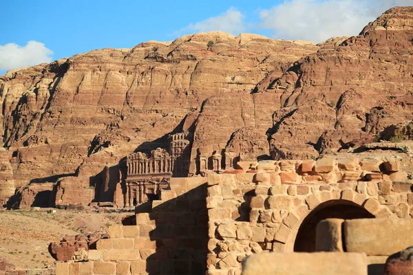 Petra Antiga Cidade Histórica Arqueológica Cortada Por Rochas Reino Hachemita — Fotografia de Stock