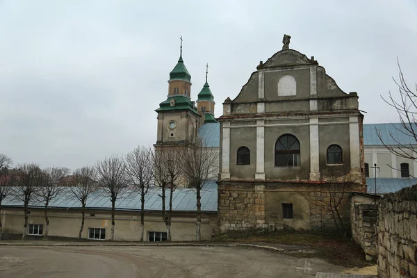 Salvador Igreja 1600 Que Bernardine Mosteiro 1627 Cidade Zbarazh Ternopil — Fotografia de Stock