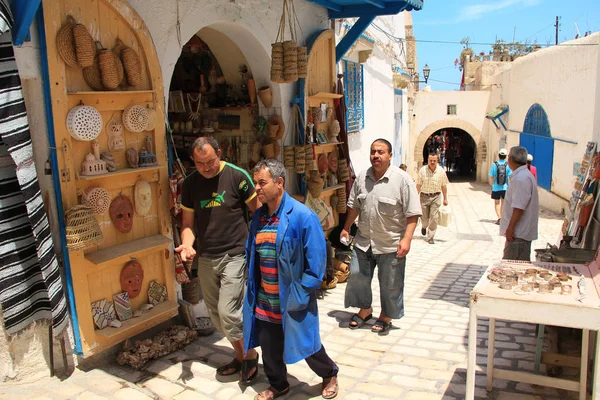 Tunisien Sousse Juni 2010 Tunisiska Folket Gamla Öst Marknaden Medina — Stockfoto