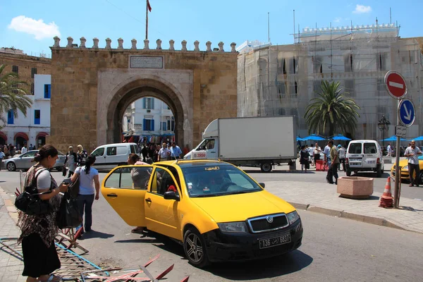 Tunisia Tunis Giugno 2010 Centro Tunisi Tunisia Persone Vicino All — Foto Stock