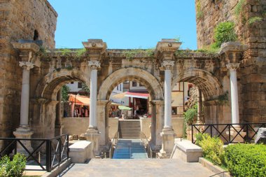 Roma İmparatoru Adrian Antalya şehir, Türkiye antik kapısı
