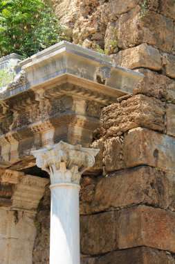 Roma İmparatoru Adrian Antalya şehir, Türkiye antik kapısı taşlar