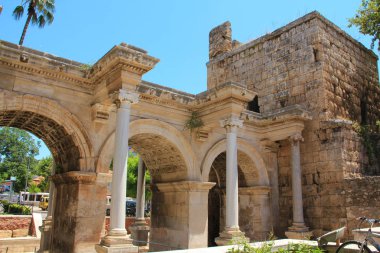 Roma İmparatoru Adrian Antalya şehir, Türkiye antik kapısı