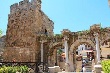 Roma İmparatoru Adrian Antalya şehir, Türkiye antik kapısı