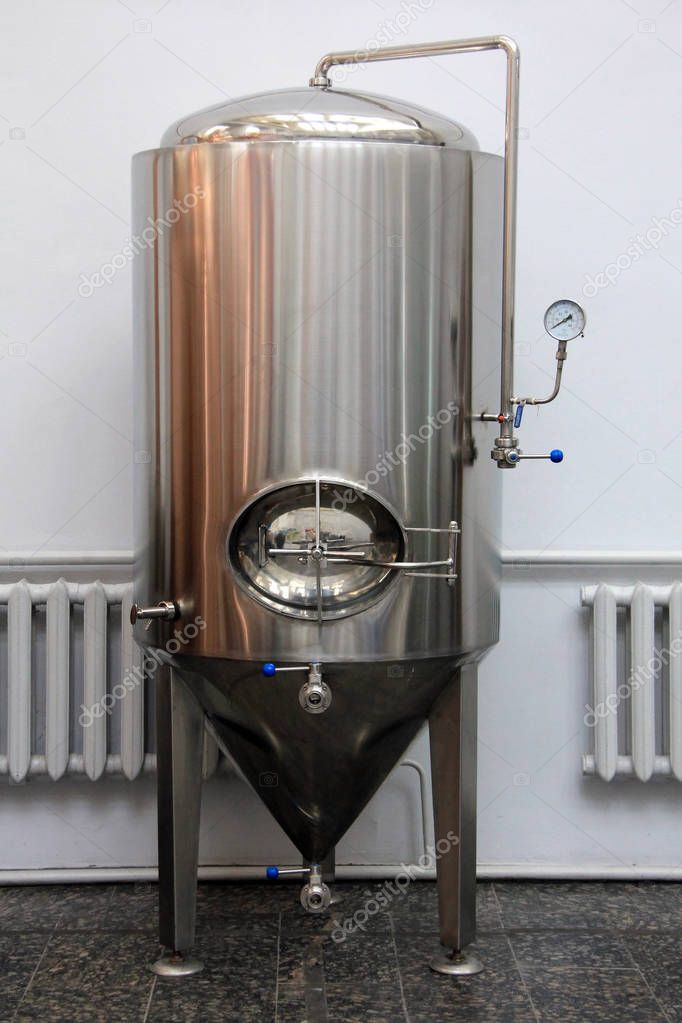 Copper tun for brewing at a brewery