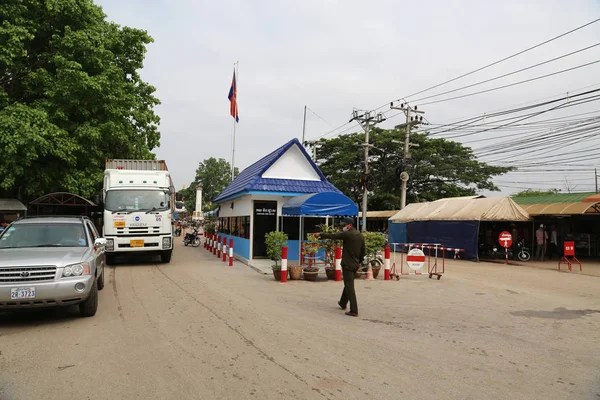 Cambodia Poipet Boundario Nacional Tailandia Cambodia Abril 2014 Personas Frontera —  Fotos de Stock