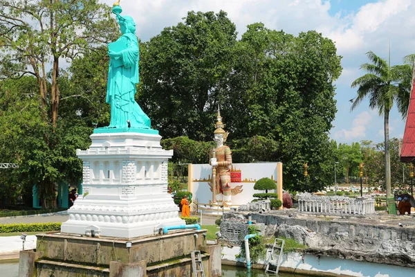 自由の女神 世界パタヤ タイのミニサイアム公園観光のモデルのタイ パタヤ 2014 — ストック写真
