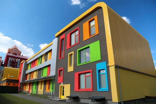 Edifícios Coloridos Casas Novas Com Fachadas Coloridas — Fotografia de Stock