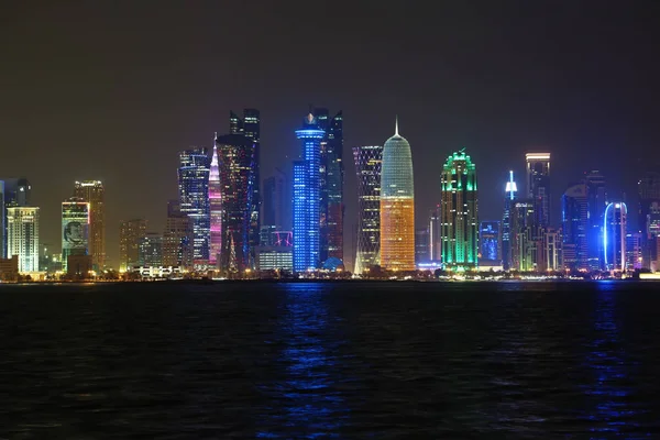 卡塔尔 2018年3月20日 多哈金融中心 卡塔尔首都和人口最多的城市 在多哈 波斯湾 阿拉伯半岛 中东的滨海大道上的看法 — 图库照片