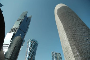 Katar, Doha, 20 Mart 2018: Palm, fırtına, Uluslararası Dubai Towers Doha - finans merkezi de Katar, West Bay, Basra Körfezi, Arap Yarımadası'nda, Ortadoğu'daki başkenti ve en kalabalık
