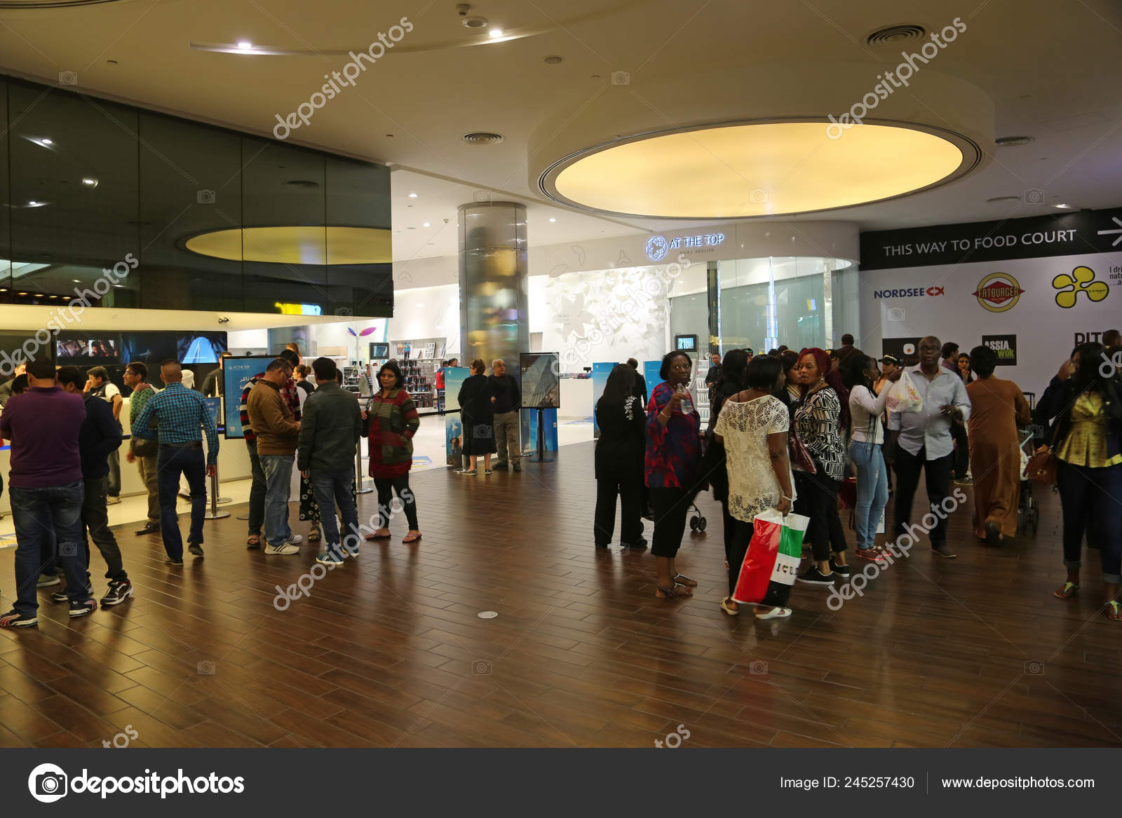 Uae Dubai January 2016 People Burj Khalifa Megatall