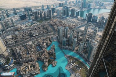 Birleşik Arap Emirlikleri, Dubai, 31 Ocak 2016: Görünüm Dubai downtown Burj Khalifa'nın gökdelenin 125 yerden. En iyi Uluslararası Dubai Kongre ve Sergi Sarayı, Birleşik Arap Emirlikleri, Basra Körfezi, Arap Yarımadası'nda, Orta Doğu