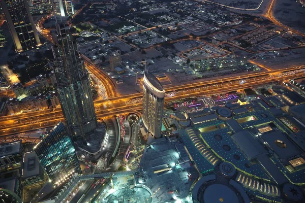 夜の超高層ビルのブルジュ ハリファの 125 床からダウンタウン ドバイのアラブ首長国連邦 ドバイ 2016 ビュー トップ ブルジュ — ストック写真