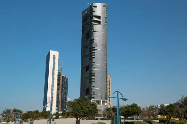 Zjednoczone Emiraty Arabskie Abu Dhabi Lutego 2016 Budynek Przy Ulicy — Zdjęcie stockowe
