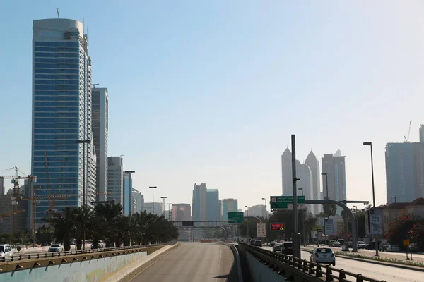 Eau Abu Dhabi Fevereiro 2016 Tráfego Rodoviário Abu Dhabi Capital — Fotografia de Stock