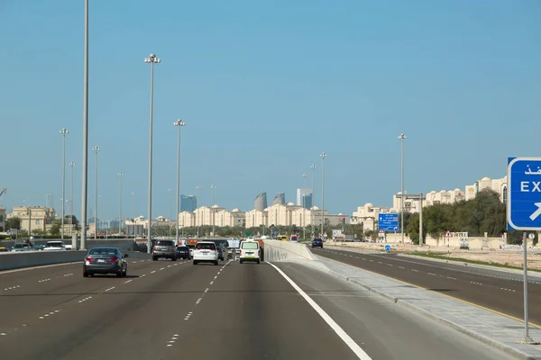 Bae Abu Dhabi Şubat 2016 Karayolu Trafik Abu Dabi Sermaye — Stok fotoğraf