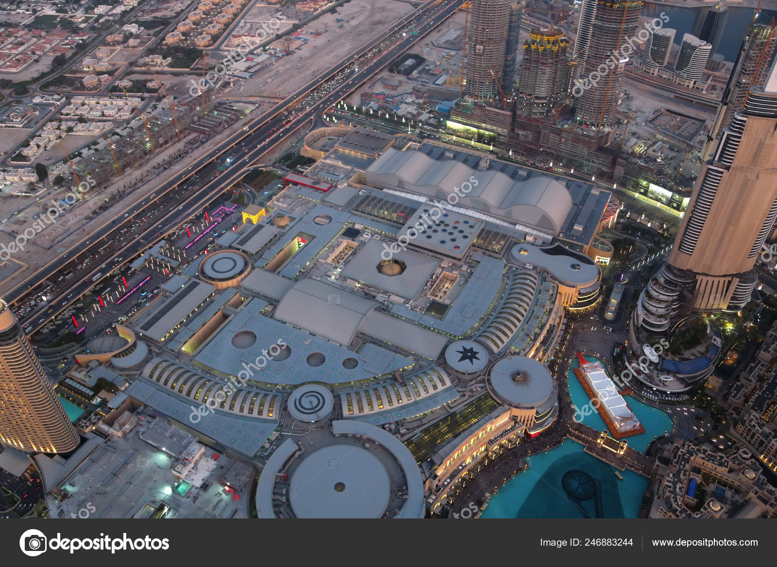 Uae Dubai January 2016 View Evening Dubai Mall 125th Floor Stock
