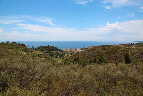 Vista superior del pueblo de Nea Skioni en Grecia —  Fotos de Stock