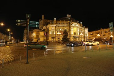 Kiev, Ukrayna opera house civarındaki trafik