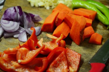 Yemek hazırlama konsepti - soğan sarımsak ve patates