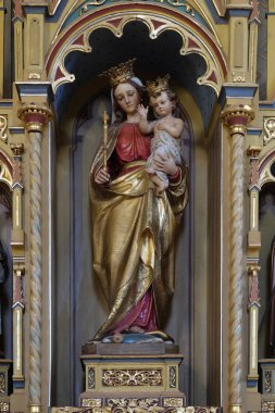 Meryem Ana ile bebek İsa heykeli Our Lady Stitar, Hırvatistan aziz Matthew kilisenin sunak üzerinde