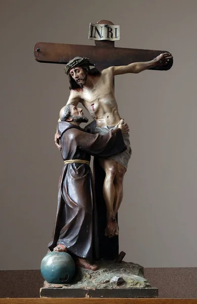 聖フランシス Stitar クロアチアの聖マタイの教会 十字架からイエスを削除します — ストック写真