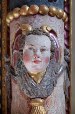 Kilise St. Wolfgang Vukovoj, Hırvatistan için ana sunak üzerinde Angel 