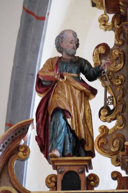 Saint Peter heykel kilise St. Wolfgang Vukovoj, Hırvatistan için ana sunak üzerinde 