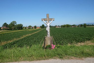Scitarjevo, Hırvatistan için çarmıhta İsa'nın heykeli ile Katolik kenarındaki Tapınak 