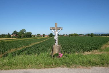 Scitarjevo, Hırvatistan için çarmıhta İsa'nın heykeli ile Katolik kenarındaki Tapınak 