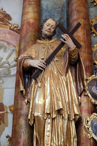 在克罗地亚贝莱克 我们的白雪公主巴洛克教堂的祭坛上的圣弗朗西斯 泽维尔雕像 — 图库照片