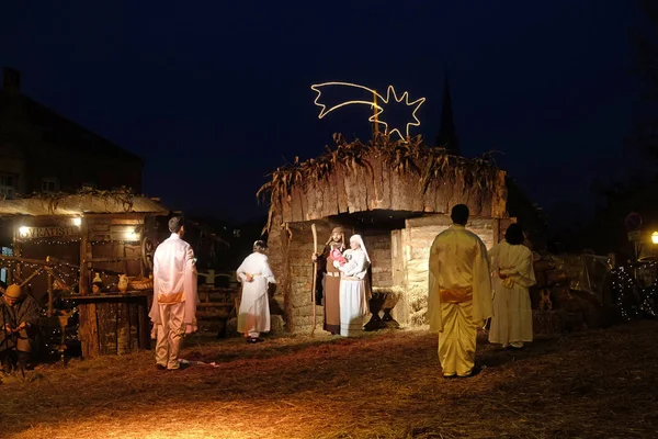 Religieuze Geest Komst Zagreb Kan Vooral Voelen Voorkant Van Kathedraal — Stockfoto