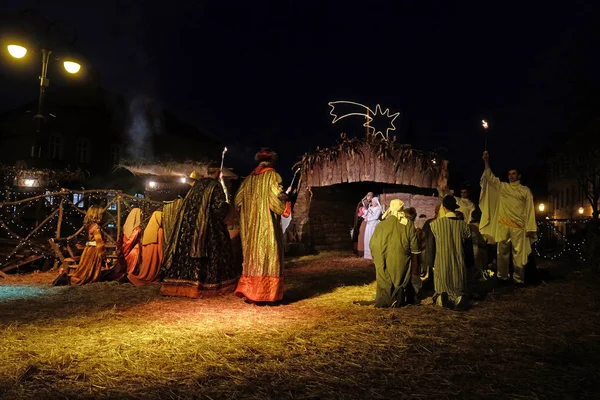 Religieuze Geest Komst Zagreb Kan Vooral Voelen Voorkant Van Kathedraal — Stockfoto