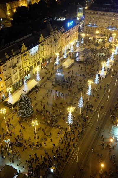 Vista Nocturna Plaza Ban Jelacic Decorada Con Luces Navidad Zagreb — Foto de Stock