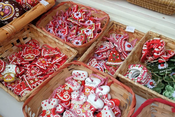 Advento Zagreb Croácia Vendedor Que Vende Decorações Natal Feitas Mão — Fotografia de Stock