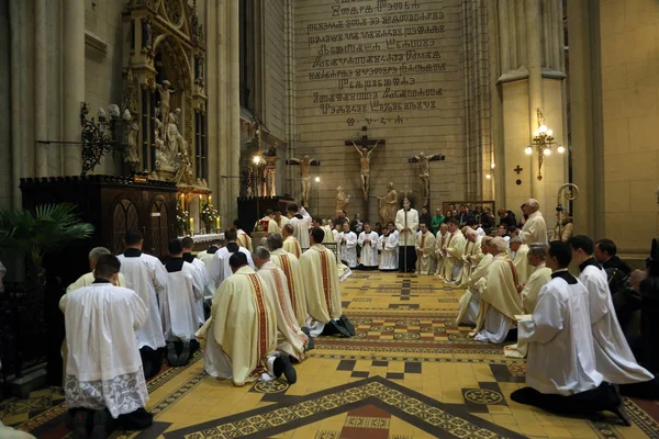 Zagreb Kroatië April 2015 Heilige Donderdag Massa Lord Supper Onder — Stockfoto