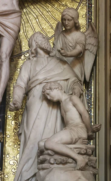 亚伯拉罕牺牲以撒 圣十字祭坛在萨格勒布大教堂致力于玛丽的假设 — 图库照片