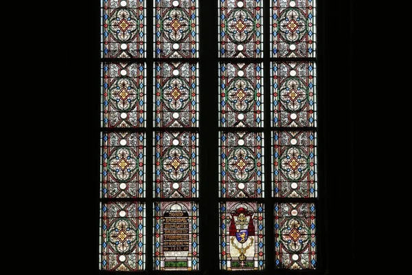 Χρωματισμένο Γυαλί Στο Ζάγκρεμπ Καθεδρικό Ναό Αφιερωμένο Στην Κοίμηση Της — Φωτογραφία Αρχείου