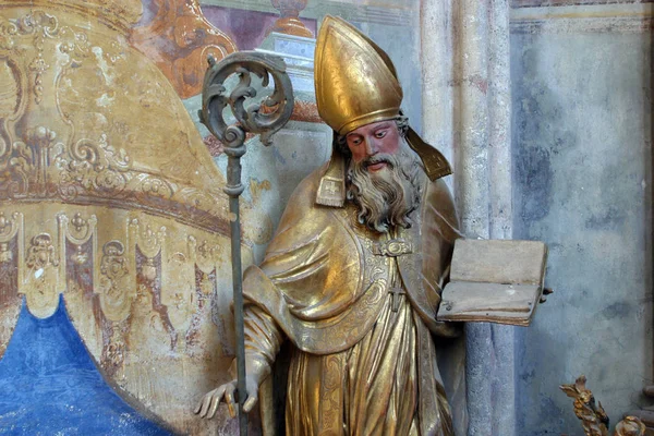 克罗地亚佩西恩瓦格勒克布雷格圣母教堂的圣安布罗斯雕像 — 图库照片