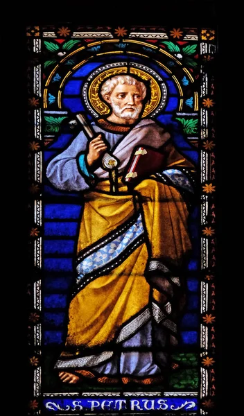 聖ペテロ使徒 イタリア トスカーナ州 ルッカ フォロ教会のサン ミケーレのステンド グラスの窓 — ストック写真