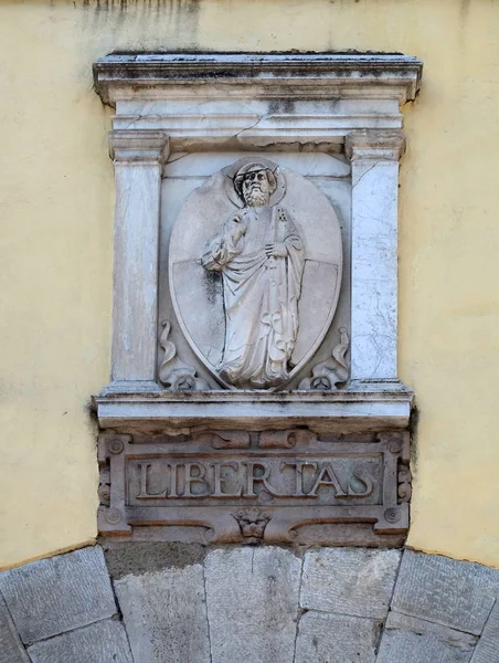 Άγαλμα Του Libertas Porta Σάντα Μαρία Λούκα Τοσκάνη Ιταλία — Φωτογραφία Αρχείου