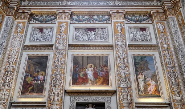 意大利曼图亚圣安德鲁大教堂内部 — 图库照片