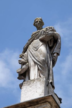 Mübarek Osanna Andreasi, heykel Mantua katedralin cephesinde Saint Peter, Mantua, İtalya için adanmış. 