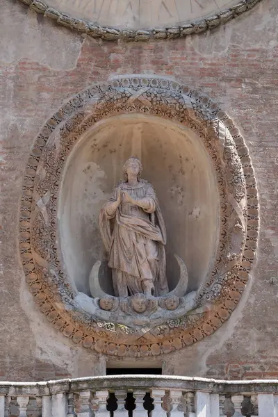 Virgin Mary Statue Clock Tower Palace Reason Palazzo Della Ragione — Stock Photo, Image