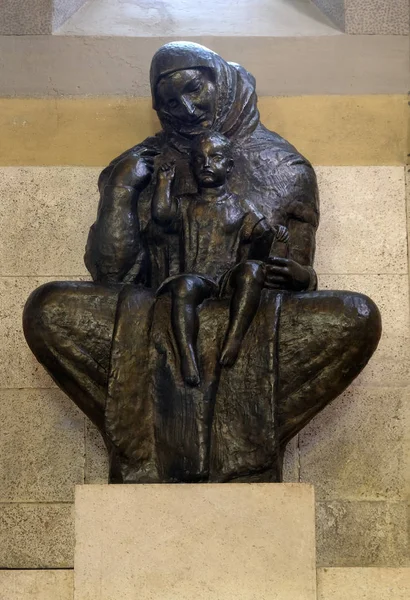 Virgen María Con Niño Jesús Escultura Ivan Mestrovic Iglesia San — Foto de Stock